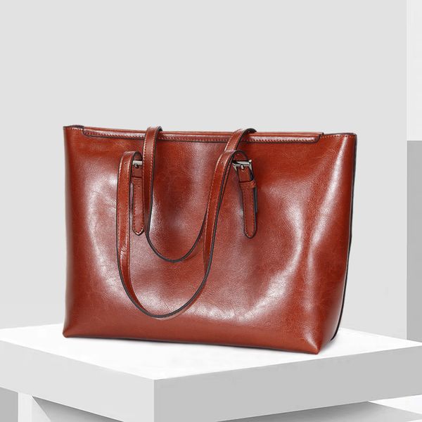new european and american foreign trade ladies shoulder bag trend leather handbag simple fashion large capacity tote bag 9085
new european and american foreign trade ladies shoulder bag trend leather handbag simple fashion large capacity tote bag 9085