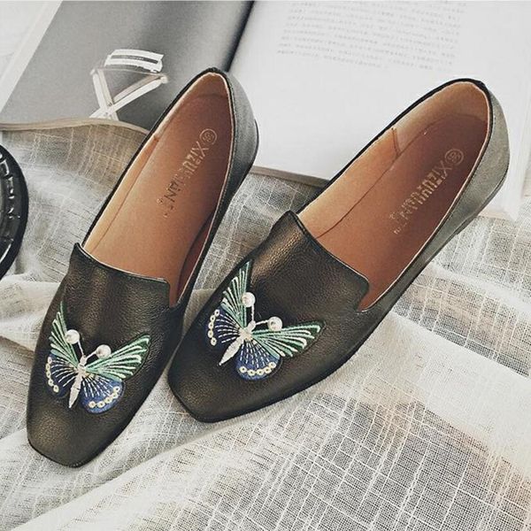 ethnic butterfly embroider flat shoes woman black/white leather mules pearl decoration women flats slip on loafers moccasin s187
ethnic butterfly embroider flat shoes woman black/white leather mules pearl decoration women flats slip on loafers moccasin s187