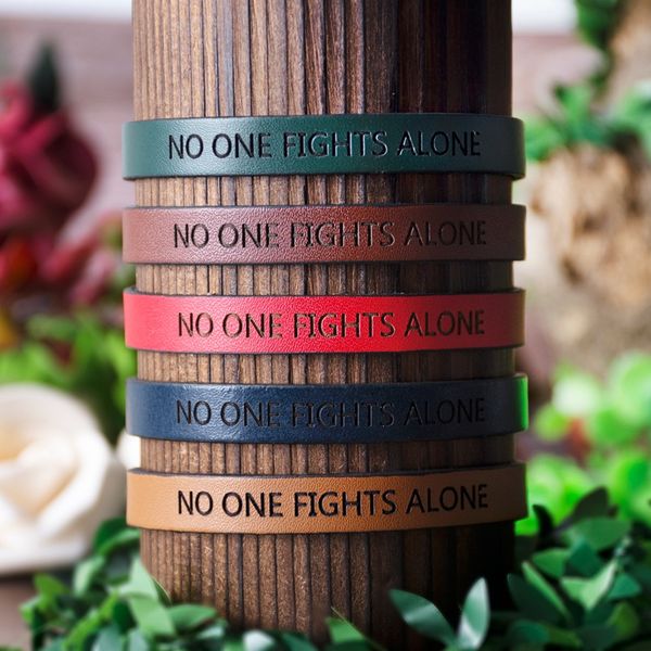 genuine leather bracelet for women men personality friendly love jewelry friend bridesmaid gift no one fights alone, Golden;silver
genuine leather bracelet for women men personality friendly love jewelry friend bridesmaid gift no one fights alone, Golden;silver