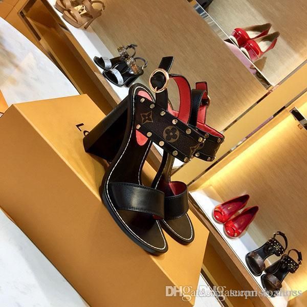 women print thick heel sandals leather sandal lady rubber outsole high chunky leather sandal size35-41, Black
women print thick heel sandals leather sandal lady rubber outsole high chunky leather sandal size35-41, Black