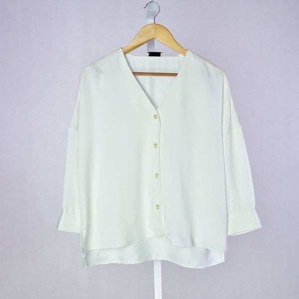 women's blouses & shirts women shirt 2021 spring and summer striped straight v-neck long-sleeved, White
women's blouses & shirts women shirt 2021 spring and summer striped straight v-neck long-sleeved, White
