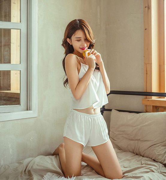 women designer sleepwear summer fashion breathable backless lace lingerie sling home tracksuit trendy nightwear, Black;red
women designer sleepwear summer fashion breathable backless lace lingerie sling home tracksuit trendy nightwear, Black;red