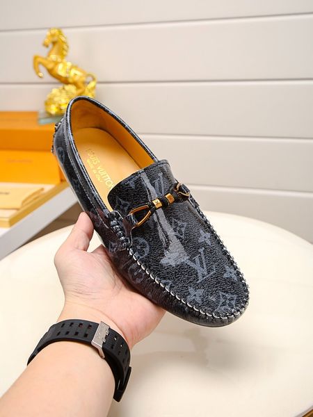 2020 italian design men's formal dress shoes patent leather black luxury wedding shoes men's flat shoes office large size 38-45 mr
2020 italian design men's formal dress shoes patent leather black luxury wedding shoes men's flat shoes office large size 38-45 mr