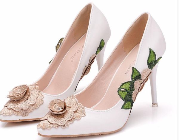 2019 women's shoes in spring and autumn with new style high heel fine heel pointed end flower @mm372, Black
2019 women's shoes in spring and autumn with new style high heel fine heel pointed end flower @mm372, Black