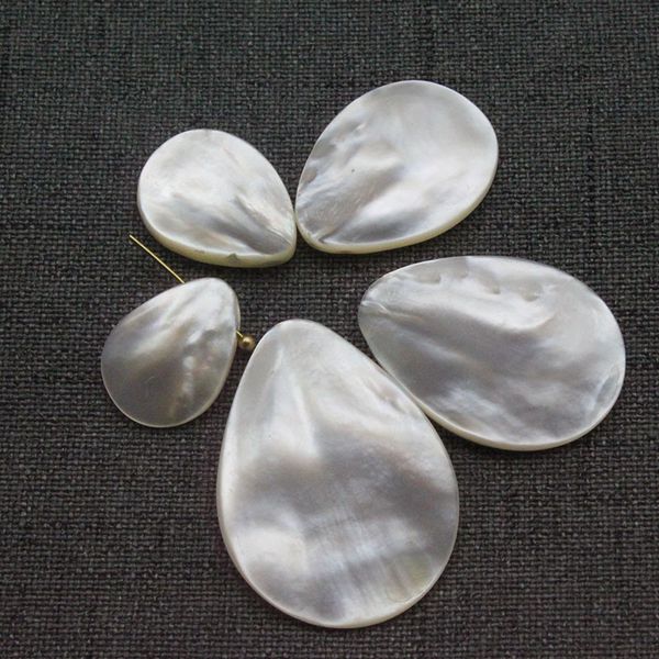 10pcs / bag natural seawater white butterfly shell side hole drop hanging piece jewelry making diy necklace earrings accessories, Bronze;silver
10pcs / bag natural seawater white butterfly shell side hole drop hanging piece jewelry making diy necklace earrings accessories, Bronze;silver