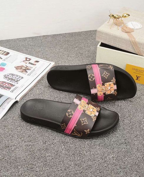 Cheap brand High Quality Brand Designer Men Summer Rubber Sandals Beach Slide Fashion Scuffs Slippers Indoor Shoes Size EUR 40-45
Cheap brand High Quality Brand Designer Men Summer Rubber Sandals Beach Slide Fashion Scuffs Slippers Indoor Shoes Size EUR 40-45
