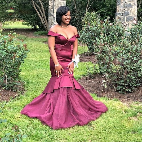 Burgundy Satin Mermaid Prom Dresses Sweetheart Off the Shoulder Long Evening Gowns Tulle Skirt Graduation Gowns
Burgundy Satin Mermaid Prom Dresses Sweetheart Off the Shoulder Long Evening Gowns Tulle Skirt Graduation Gowns