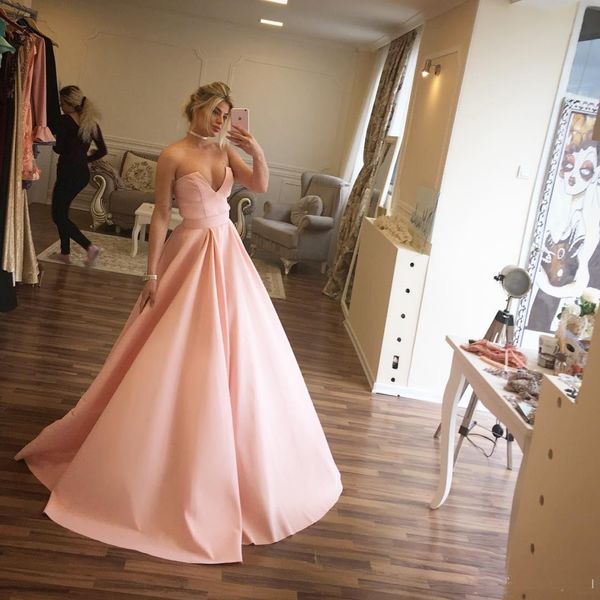 2019 Women Strapless Deep V-Neck Pink Taffeta New Evening Dress Modern Prom Dress For Formal Occasion Party Dress Hand made Plus Size
2019 Women Strapless Deep V-Neck Pink Taffeta New Evening Dress Modern Prom Dress For Formal Occasion Party Dress Hand made Plus Size