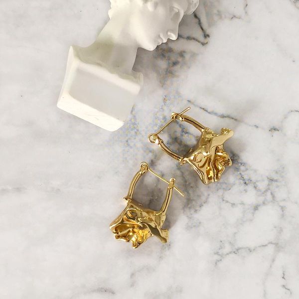 fashion- design gold pleat hoop earrings handmade small irregular folded earrings femme charming hoops abstract earring, Golden;silver
fashion- design gold pleat hoop earrings handmade small irregular folded earrings femme charming hoops abstract earring, Golden;silver