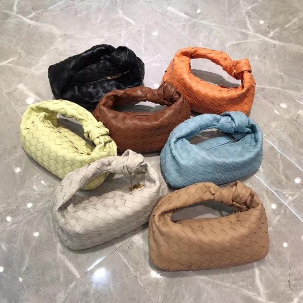 the new style knitting fashion and genuine cow leather women wristlets bag 7 color 28cm soft bag touch-feeling
the new style knitting fashion and genuine cow leather women wristlets bag 7 color 28cm soft bag touch-feeling