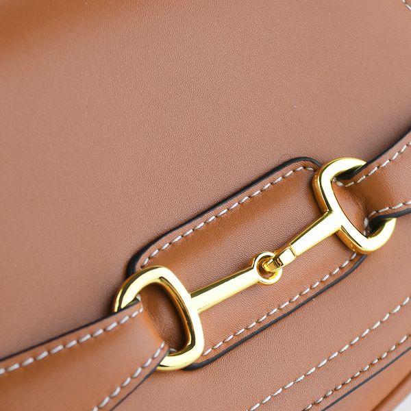 2020 new simple shoulder bag western style saddle bag fashion leather handbag
2020 new simple shoulder bag western style saddle bag fashion leather handbag