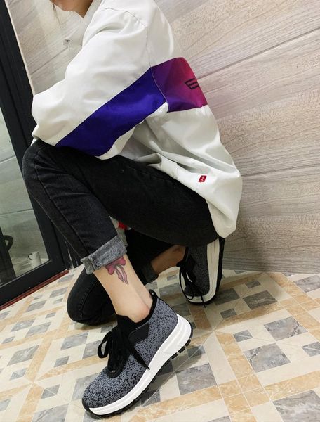 черный бархат дизайнер chaussures кожи способа сплошные цвета на шнурках пары ботинки платформы мужчины женщины увеличить люкс кроссовки, Black
черный бархат дизайнер chaussures кожи способа сплошные цвета на шнурках пары ботинки платформы мужчины женщины увеличить люкс кроссовки, Black