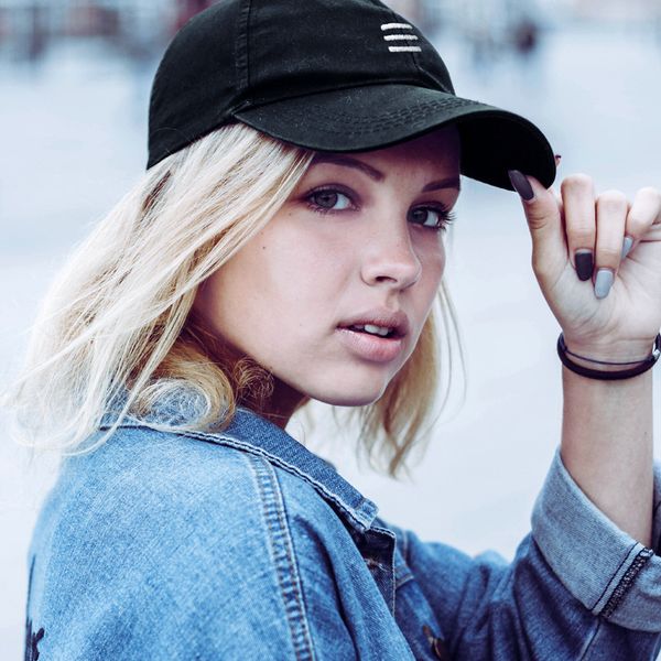 summer simple chic hat men and women three-bar adjustable baseball cap soft casual foreign trade curved tide brand, Blue;gray
summer simple chic hat men and women three-bar adjustable baseball cap soft casual foreign trade curved tide brand, Blue;gray