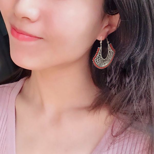 amoy supply of goods hipster nostalgic retro origional around lanyard hollow out earrings geometric alloy women's ear clip, Silver
amoy supply of goods hipster nostalgic retro origional around lanyard hollow out earrings geometric alloy women's ear clip, Silver