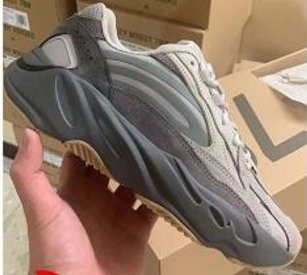 popular classics 2020 tephra vanta utility black geode static inertia mauve wave runner 3m reflective men running shoes authentic sneakers
popular classics 2020 tephra vanta utility black geode static inertia mauve wave runner 3m reflective men running shoes authentic sneakers