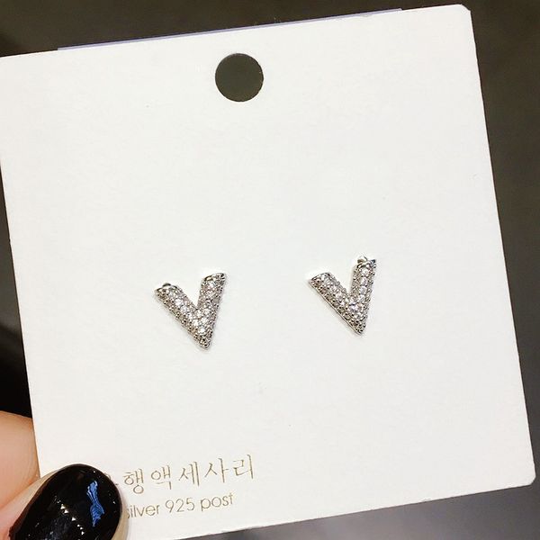 exquisite letter v shaped stud earrings micro paved cubic zircon crystal earrings for women girls gift jewelry, Golden
exquisite letter v shaped stud earrings micro paved cubic zircon crystal earrings for women girls gift jewelry, Golden