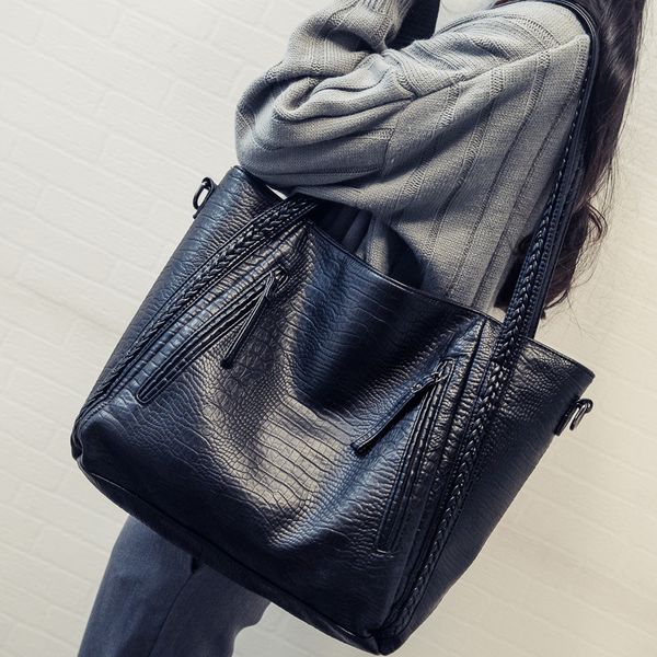2020 shoulder bag women's bag new autumn and winter full-scale large-capacity handbag korean ladies messenger
2020 shoulder bag women's bag new autumn and winter full-scale large-capacity handbag korean ladies messenger