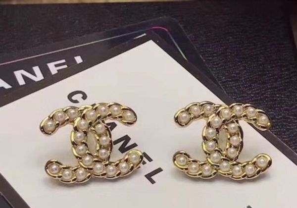 charm ear stud earings jewelry accessories smooth circle earrings golden silver plated ear acc eardrop jewellry .
charm ear stud earings jewelry accessories smooth circle earrings golden silver plated ear acc eardrop jewellry .