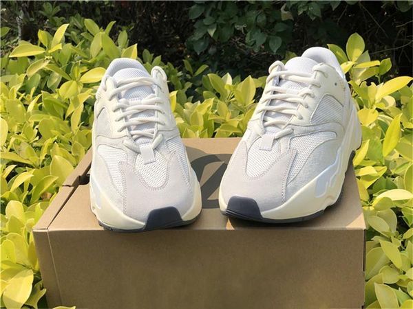 2020 authentic 700 v2 analog eg7596 kanye west man women outdoor shoes runner wave salt mauve static inertia geode running shoes size 5 -1
2020 authentic 700 v2 analog eg7596 kanye west man women outdoor shoes runner wave salt mauve static inertia geode running shoes size 5 -1
