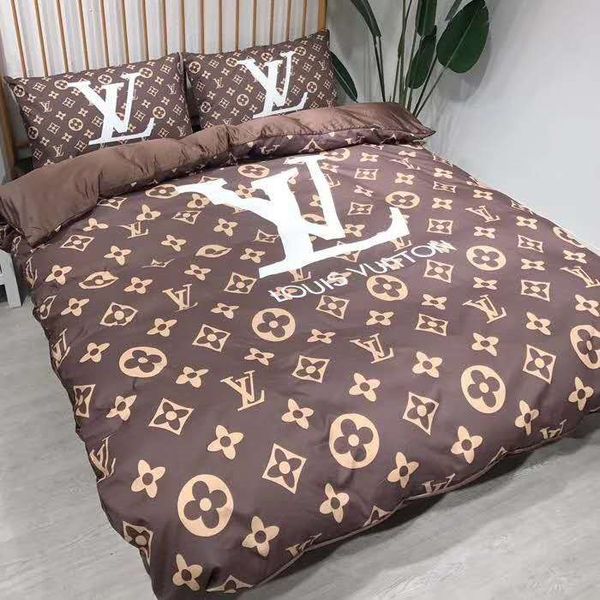 Comfortable branded women letter print quilt de igner men bedroom 100 cotton home bedding et duvet cover200 230cm heet pillowca e
Comfortable branded women letter print quilt de igner men bedroom 100 cotton home bedding et duvet cover200 230cm heet pillowca e