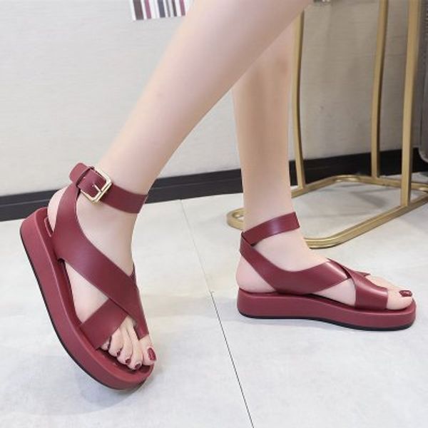 2020 summer new korean flat sandals word buckle sandals thick bottom clip toe women, Black
2020 summer new korean flat sandals word buckle sandals thick bottom clip toe women, Black
