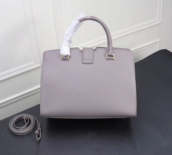 excellent quality plain genuine leather selling shoulder bag for lady without box drop shipping
excellent quality plain genuine leather selling shoulder bag for lady without box drop shipping