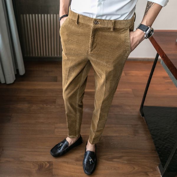 2018 autumn and winter new retro corduroy pants men's trend business casual long pants slim feet trousers, Black
2018 autumn and winter new retro corduroy pants men's trend business casual long pants slim feet trousers, Black