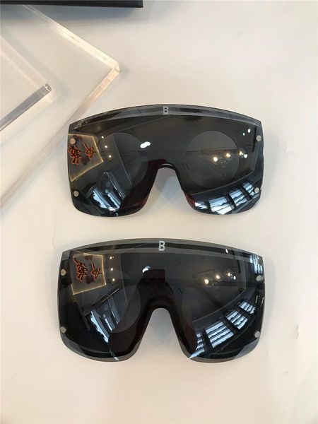 new fashion luxury sunglasses marz specially designed oversized frame with double-layer lens combination uv400 lens avant-garde style, White;black
new fashion luxury sunglasses marz specially designed oversized frame with double-layer lens combination uv400 lens avant-garde style, White;black