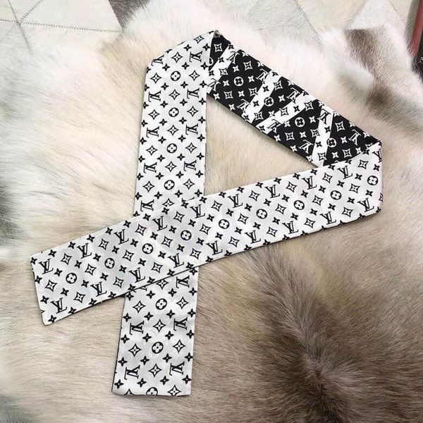 2019 designer scarf fascicular band brand wool silk silver thread square scarves for women big luxury scarf 9*115cm, Blue;gray
2019 designer scarf fascicular band brand wool silk silver thread square scarves for women big luxury scarf 9*115cm, Blue;gray