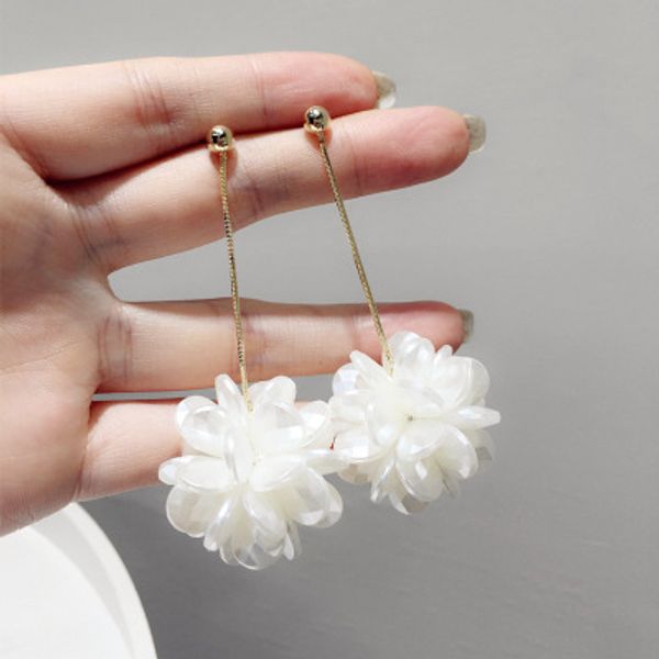 earrings with sterling silver needles wholesale new korean lady zircon letter earrings white ball shaped long fringe pendant, Golden;silver
earrings with sterling silver needles wholesale new korean lady zircon letter earrings white ball shaped long fringe pendant, Golden;silver