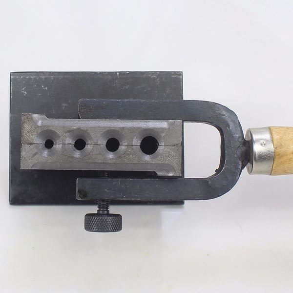 gold/silver/metal eu molding groove ingot mould jewelry tools size adjustable jewelry tools oil groove chisel wooden handle moul
gold/silver/metal eu molding groove ingot mould jewelry tools size adjustable jewelry tools oil groove chisel wooden handle moul