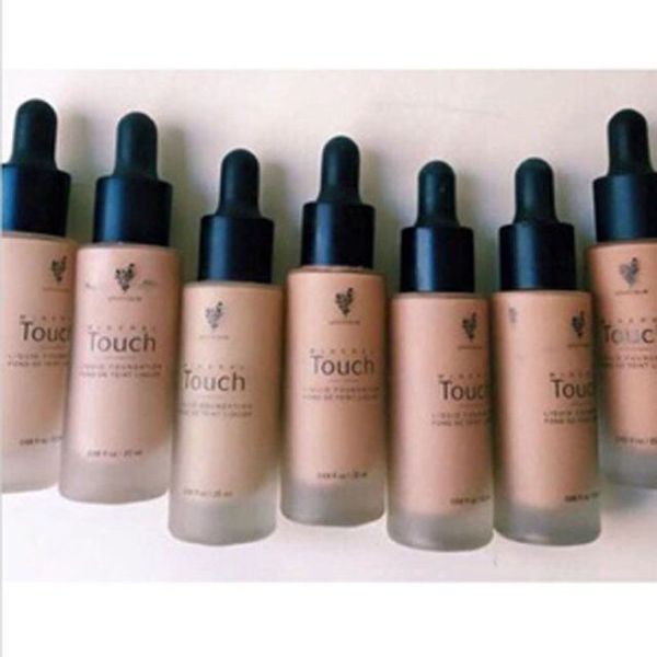 younique liquid foundation 10 colors moisturizer facial basic make up moisture lasting foundation delicate powder 20 ml
younique liquid foundation 10 colors moisturizer facial basic make up moisture lasting foundation delicate powder 20 ml