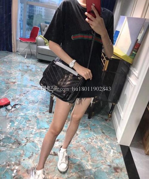 new 2019 handbag,designer handbags,,28cm letter chain bags ,1819 letters button women's bags,crack scratched cow hide bag
new 2019 handbag,designer handbags,,28cm letter chain bags ,1819 letters button women's bags,crack scratched cow hide bag