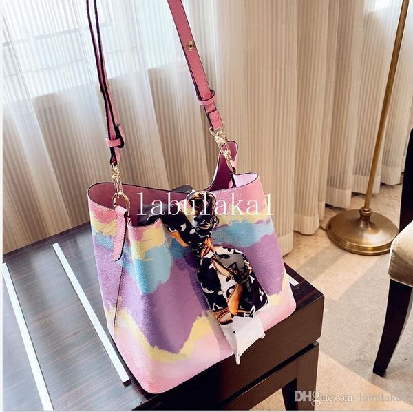 2020 designer famous handbags shoulder bags leather bucket bag women flower printing crossbody bag purse 3 colour with scarf
2020 designer famous handbags shoulder bags leather bucket bag women flower printing crossbody bag purse 3 colour with scarf