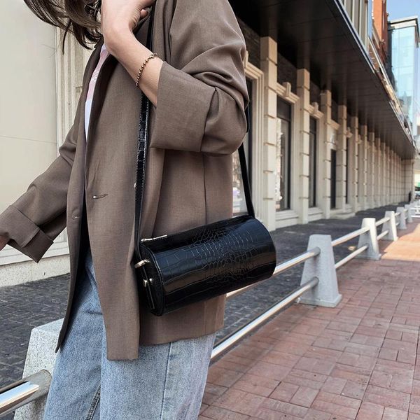 women solid cylinder messenger purse retro alligator leather semicircle shoulder bags pu leather crossbody purse
women solid cylinder messenger purse retro alligator leather semicircle shoulder bags pu leather crossbody purse