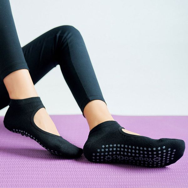 new fashion women anti slip ballet dancing sports socks floor home sox backless professional yoga sock female, Black
new fashion women anti slip ballet dancing sports socks floor home sox backless professional yoga sock female, Black
