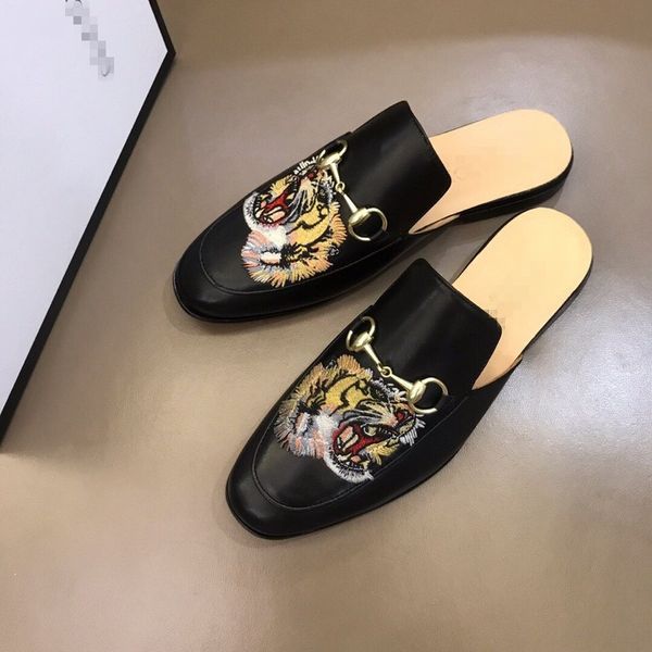 luxury mules princetown leather loafers men muller slipper shoes black star small bee metal chain men wonen fur slippers ladies casual sand
luxury mules princetown leather loafers men muller slipper shoes black star small bee metal chain men wonen fur slippers ladies casual sand