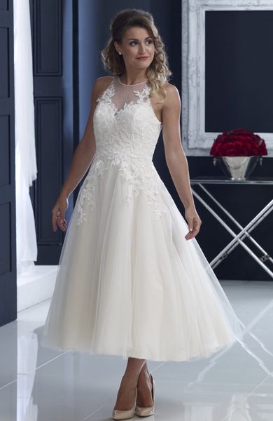 vintage tea length short wedding dresses sleeves beaded lace appliques tulle calf length 50s a-line short bridal gowns custom made, White
vintage tea length short wedding dresses sleeves beaded lace appliques tulle calf length 50s a-line short bridal gowns custom made, White