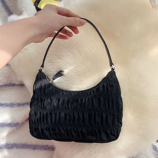 2020 design women hobo pleated tote bag handbags summer underarm bag nylon handbag small shoulder female purses
2020 design women hobo pleated tote bag handbags summer underarm bag nylon handbag small shoulder female purses