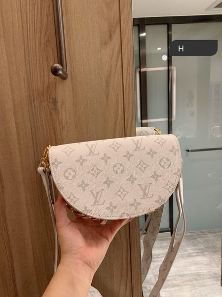 hundred flowers shell bag handbag wallet backpack main card holder duffle bag women handbags handbag horsebit card holder, Black
hundred flowers shell bag handbag wallet backpack main card holder duffle bag women handbags handbag horsebit card holder, Black