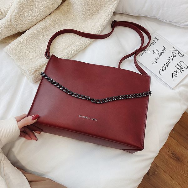 vintage fashion female crossbody bag quality pu leather simple designer chain women handbag new chic shoulder messenger bag
vintage fashion female crossbody bag quality pu leather simple designer chain women handbag new chic shoulder messenger bag