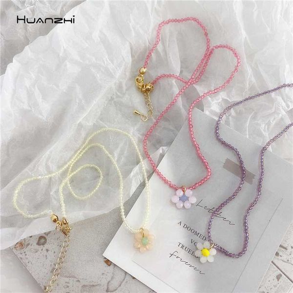 huanzhi 2020 new colorful transparent acrylic flower choker necklace rainbow bead short chain necklace for women jewelry, Golden;silver
huanzhi 2020 new colorful transparent acrylic flower choker necklace rainbow bead short chain necklace for women jewelry, Golden;silver