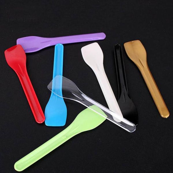 new design 100pcs /lot disposable plastic spoons ice cream spoon for party birthday separate packaged cake dessert
new design 100pcs /lot disposable plastic spoons ice cream spoon for party birthday separate packaged cake dessert
