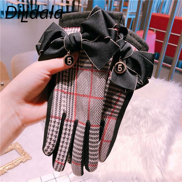 dilidala black plaid touch screen five fingers suede gloves fashion thick plaid winter bow student female warm gloves, Blue;gray
dilidala black plaid touch screen five fingers suede gloves fashion thick plaid winter bow student female warm gloves, Blue;gray
