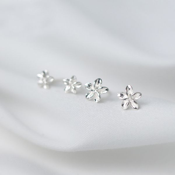 mloveacc 100% 925 sterling silver women fashion cute tiny flower stud earrings for girls sterling silver earrings, Golden;silver
mloveacc 100% 925 sterling silver women fashion cute tiny flower stud earrings for girls sterling silver earrings, Golden;silver