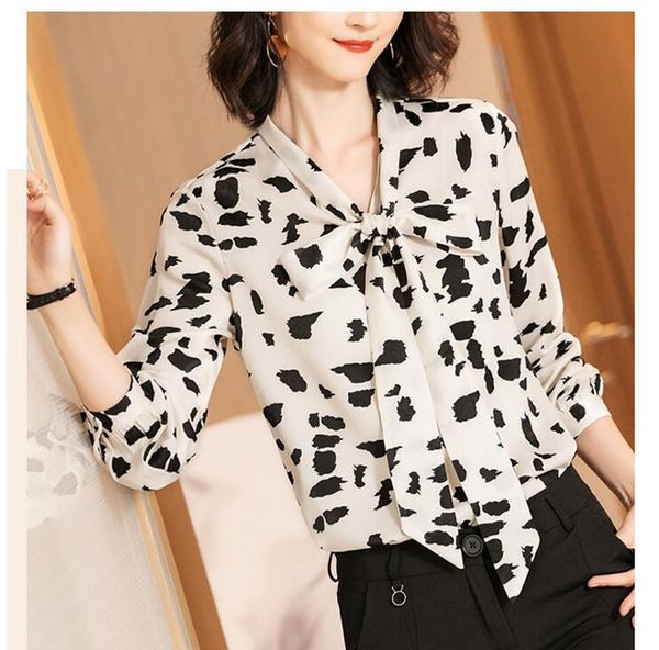 new women's temperament heart design sense minority bow print shirt loose chiffon shirt, White
new women's temperament heart design sense minority bow print shirt loose chiffon shirt, White