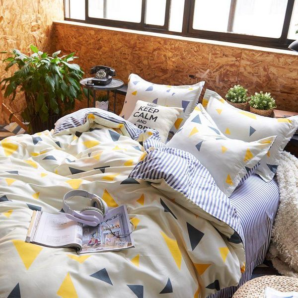 king size luxury bedding sets 4pcs/set red full printing bedding set bed linings duvet cover bed sheet pillowcases cover set
king size luxury bedding sets 4pcs/set red full printing bedding set bed linings duvet cover bed sheet pillowcases cover set