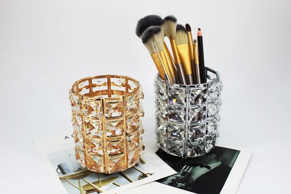 fashion metal crystal organizer storage makeup eyebrow pencil comb pen holder home office deskdecorative gift for woman
fashion metal crystal organizer storage makeup eyebrow pencil comb pen holder home office deskdecorative gift for woman