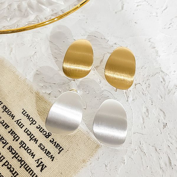 japan and korea autumn new retro hypoallergenic needle geometric metal stud earrings for woman fashion jewelry wholesale, Golden;silver
japan and korea autumn new retro hypoallergenic needle geometric metal stud earrings for woman fashion jewelry wholesale, Golden;silver