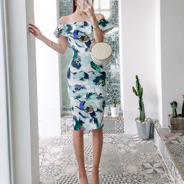 cross border women's 2020 summer new style celebrity one line ruffle slim print buttock dress, Red;yellow
cross border women's 2020 summer new style celebrity one line ruffle slim print buttock dress, Red;yellow